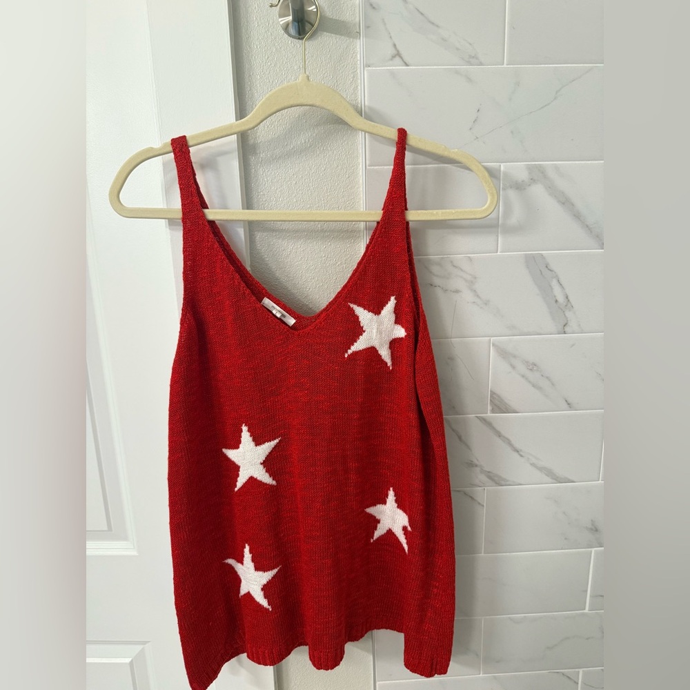 Women’s Red and White Star Knot Tank Size L